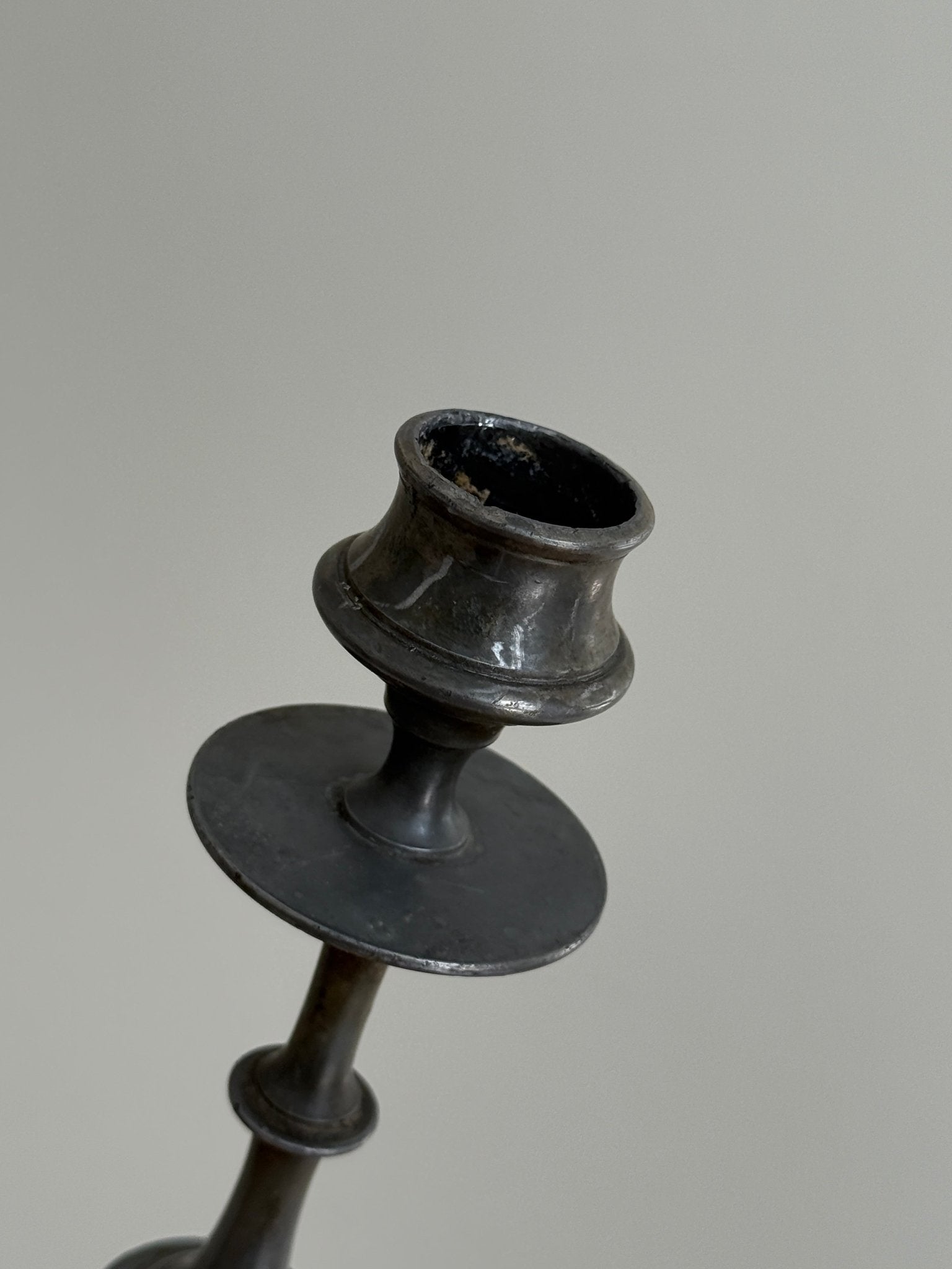 Sculptural candlestick - NEROLI