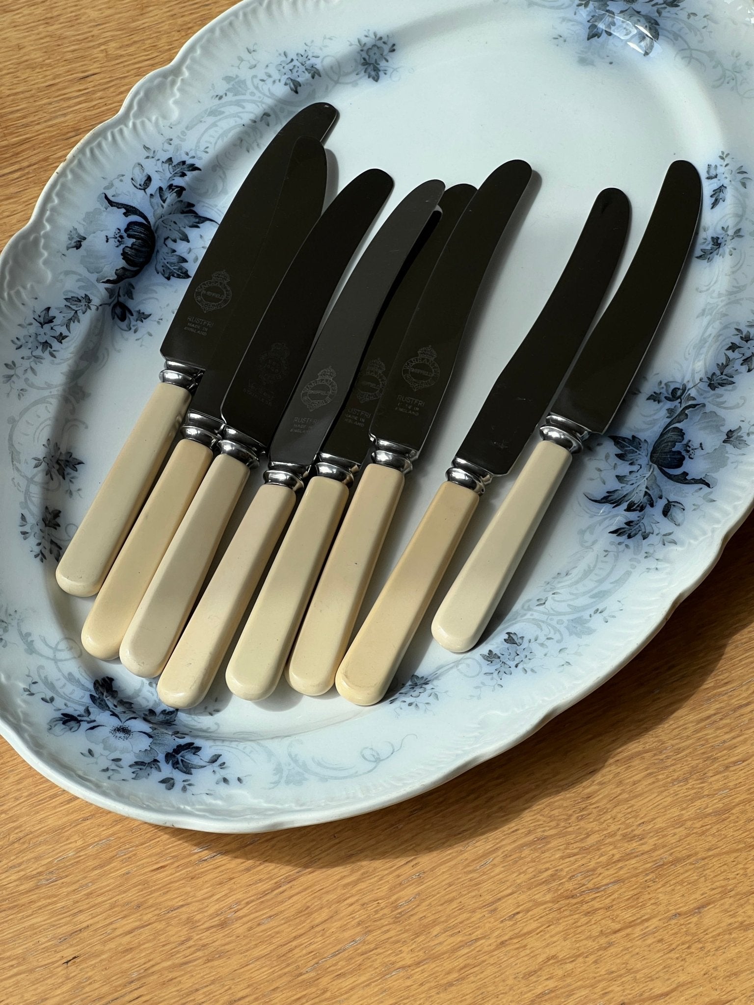 Sheffield knives (8 pcs) - NEROLI