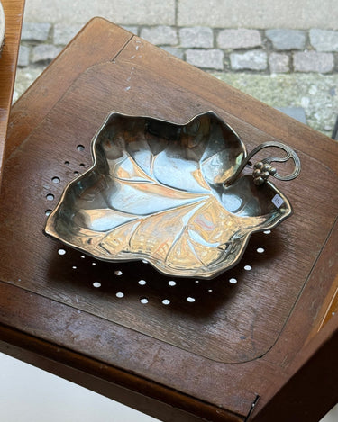 Silver plated leaf bowl - NEROLI