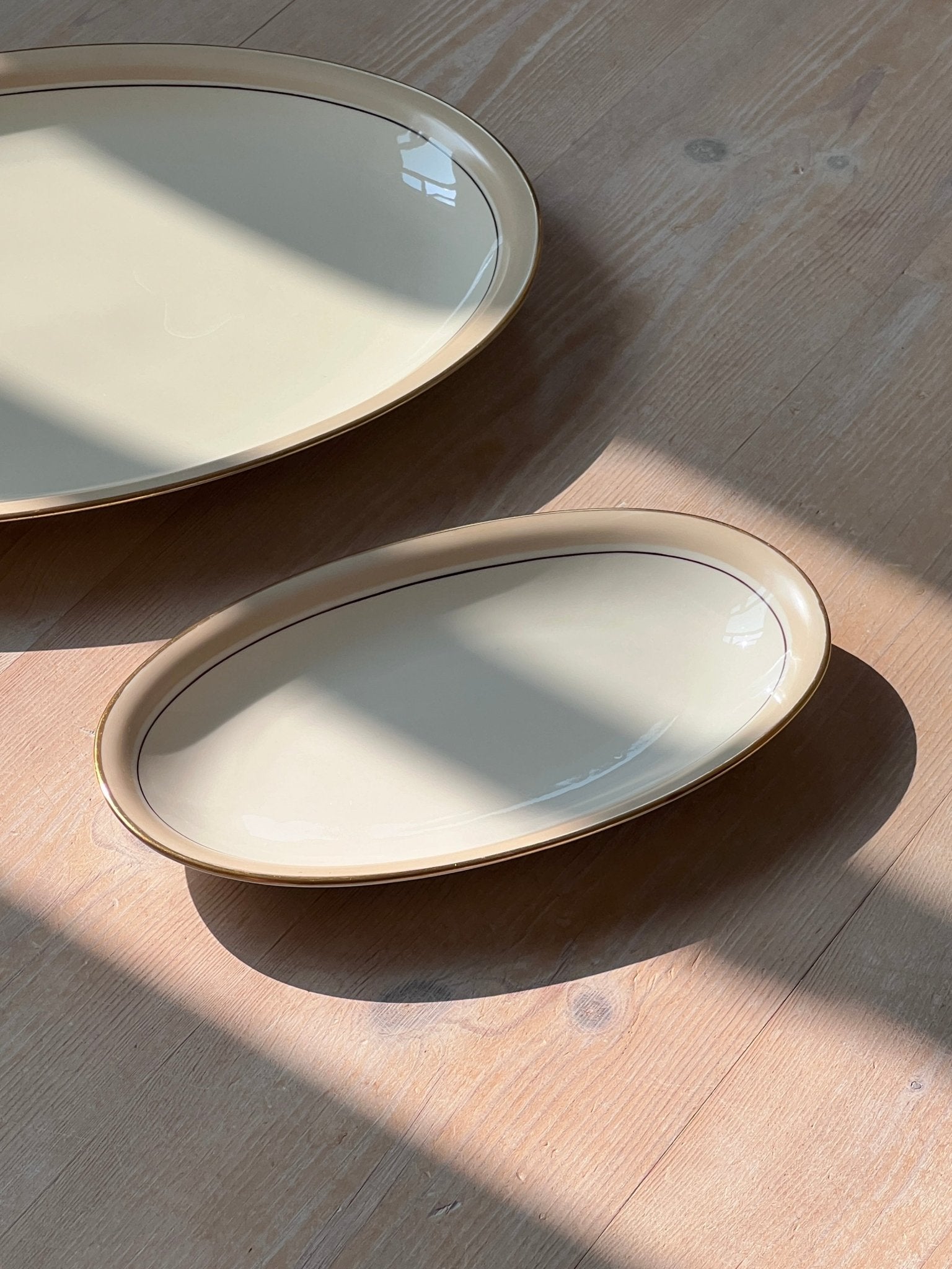 Small beige stripe dish - NEROLI