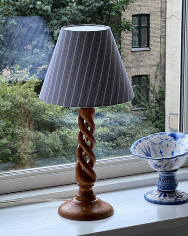 Sugar - twisted table lamp - NEROLI