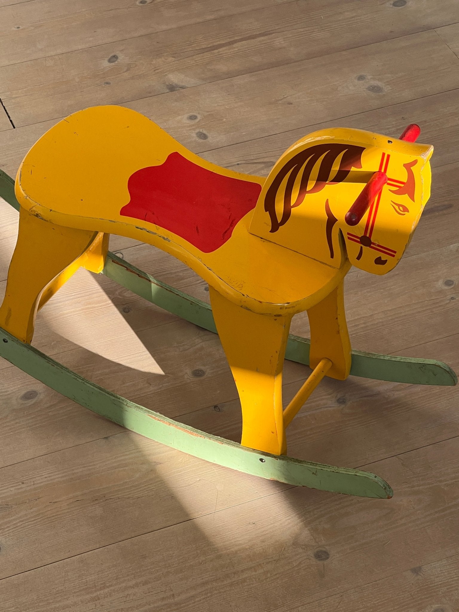Swedish rocking horse - NEROLI