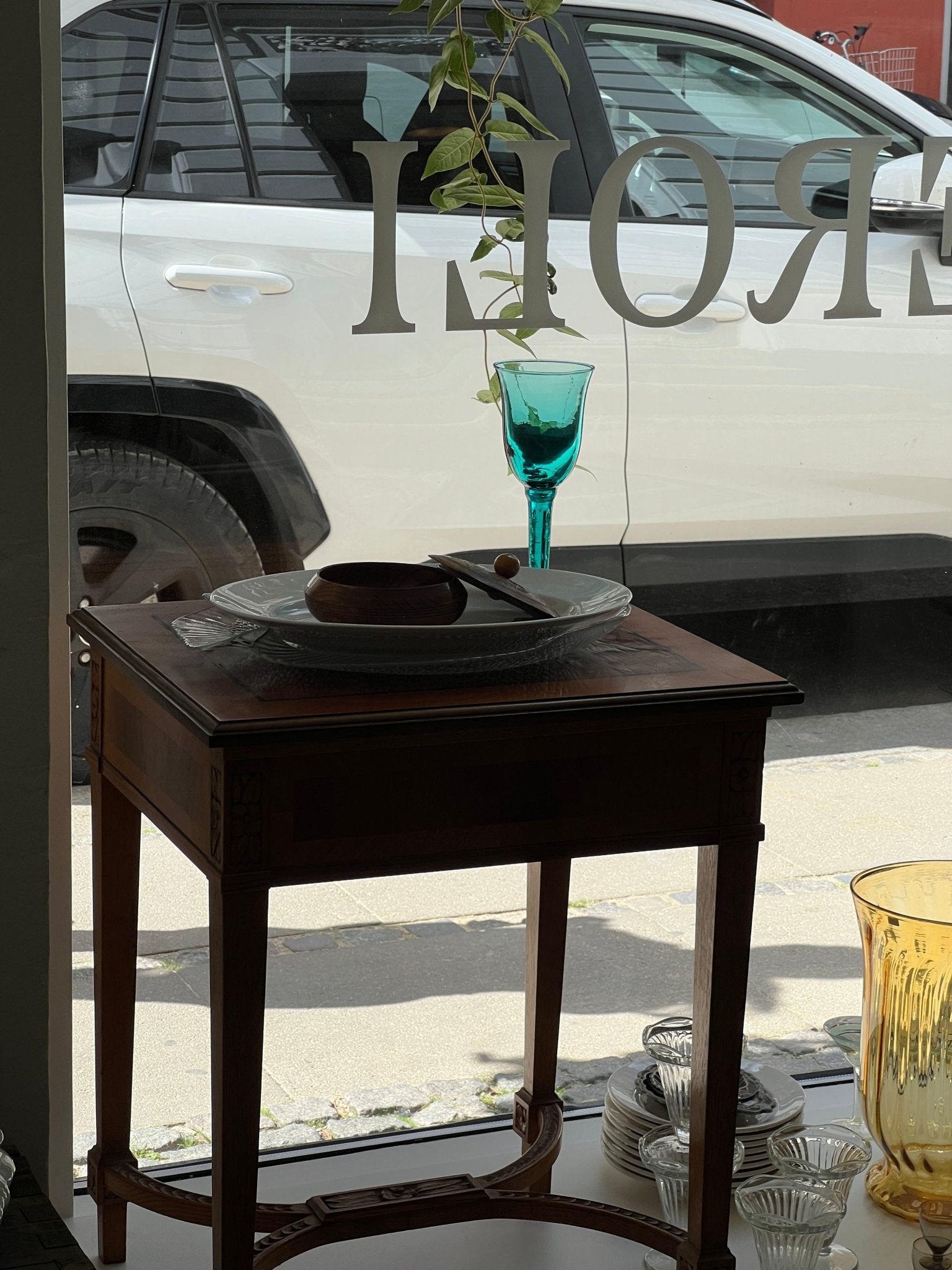 Tall glass vase - NEROLI
