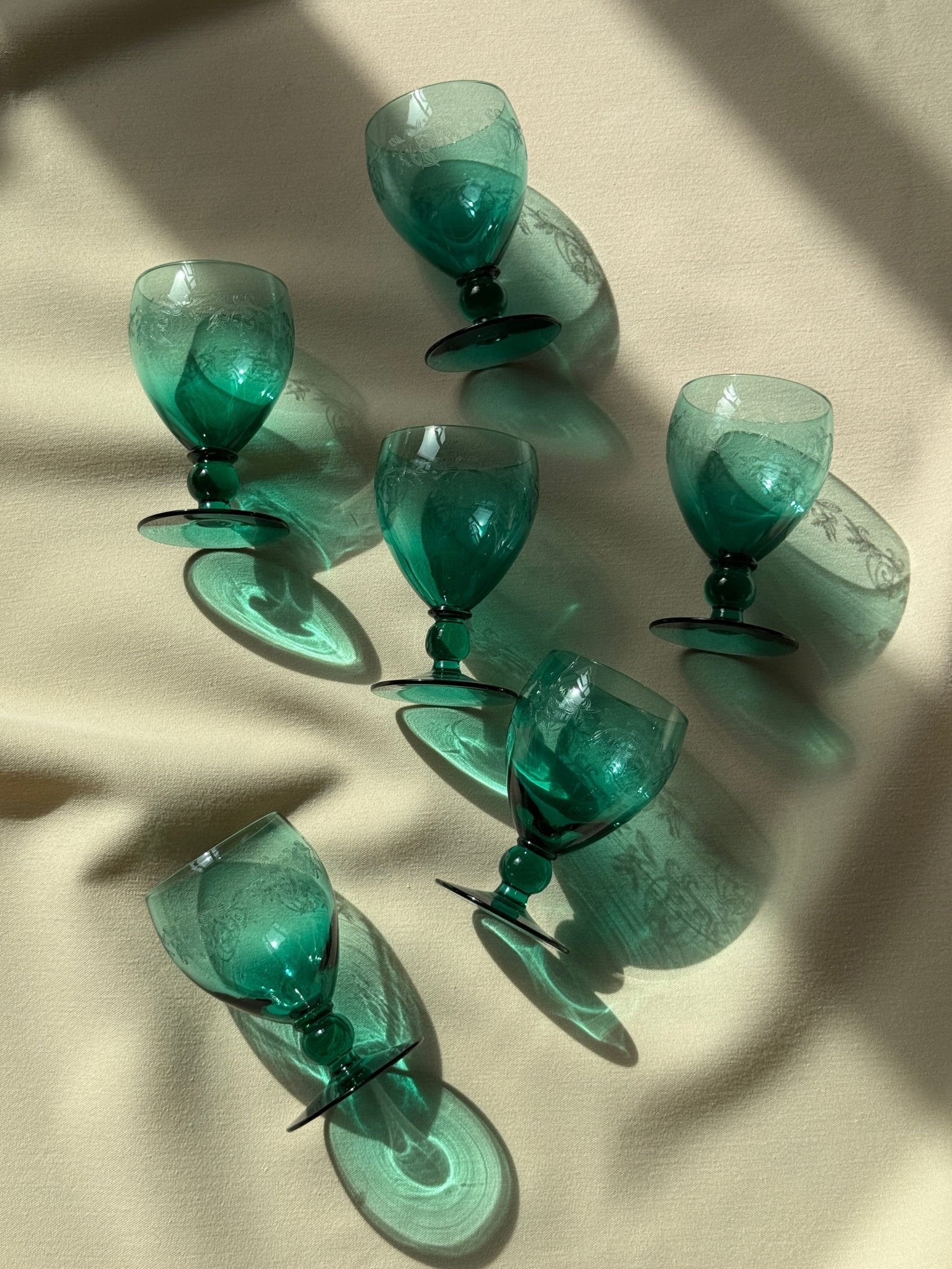 Turquoise wine glasses (7 pcs) - NEROLI