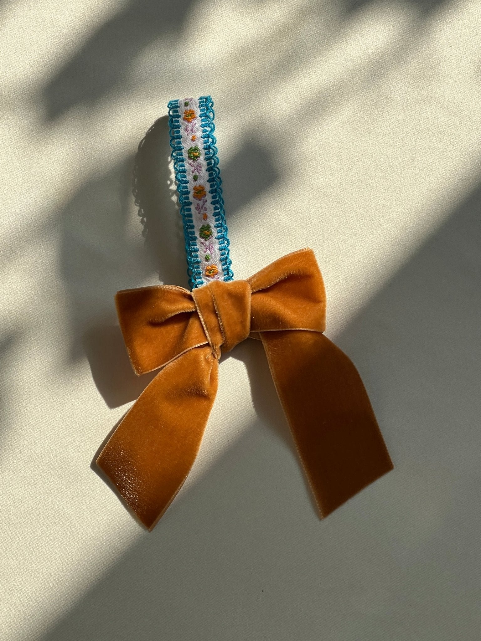 Velvet bow - NEROLI