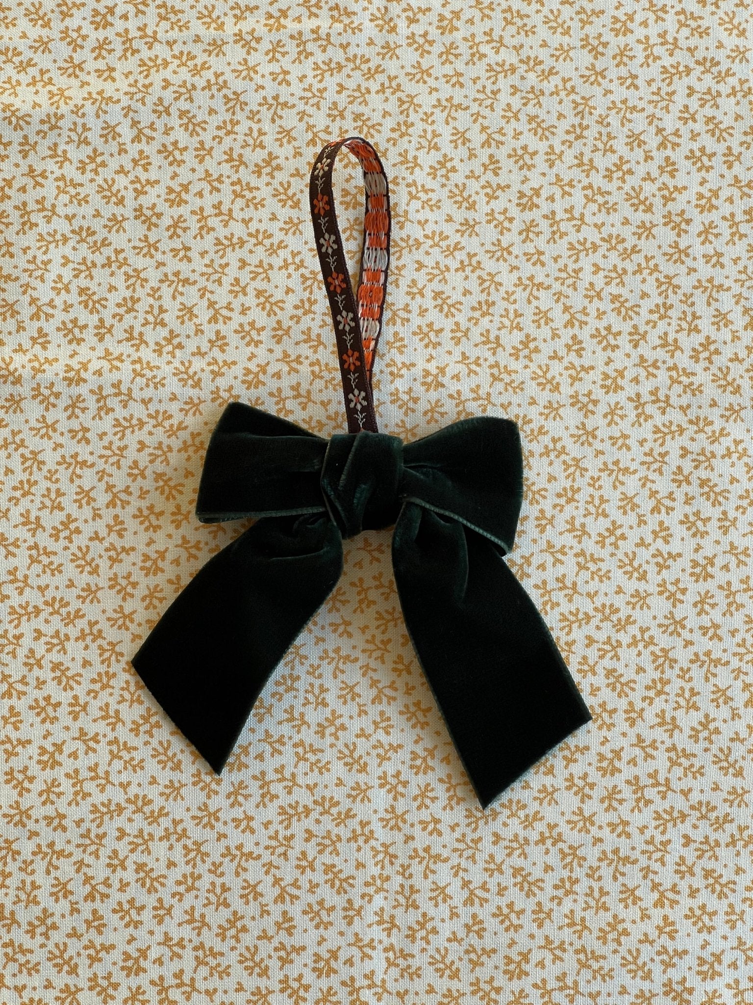 Velvet bow - NEROLI