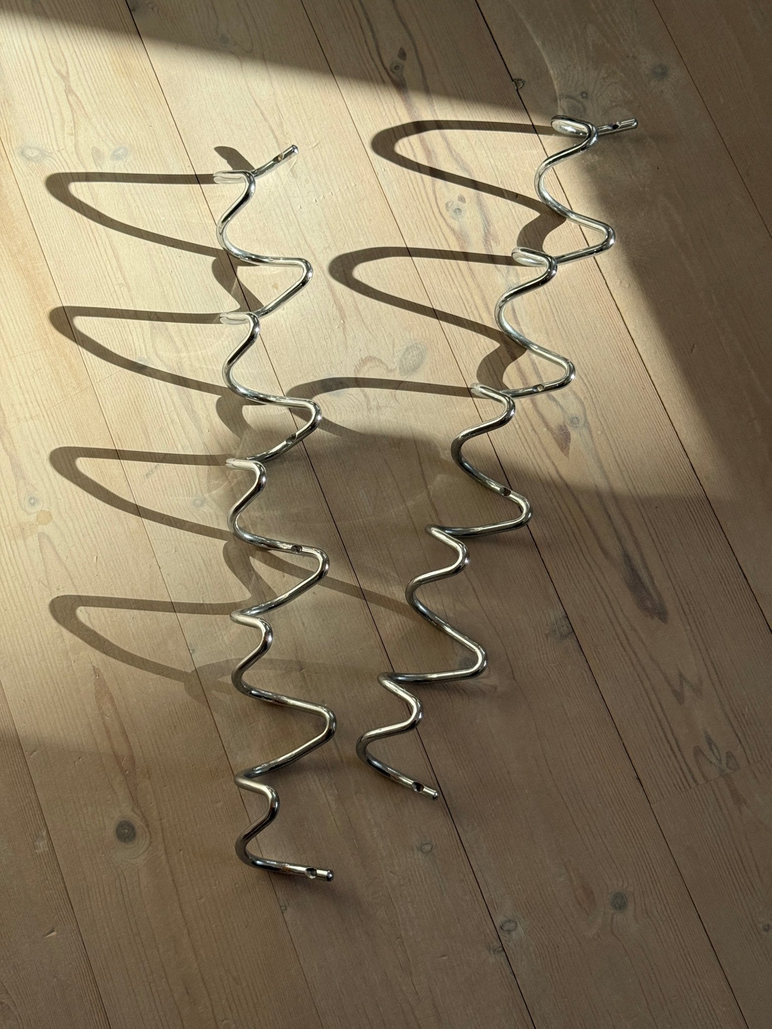 Wavy coat rack - NEROLI