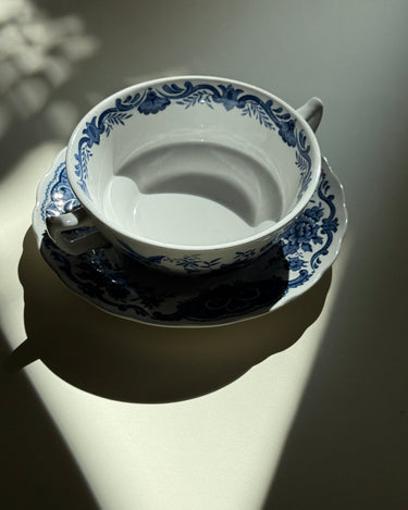 Windsor cups and saucers (7 sets) - NEROLI