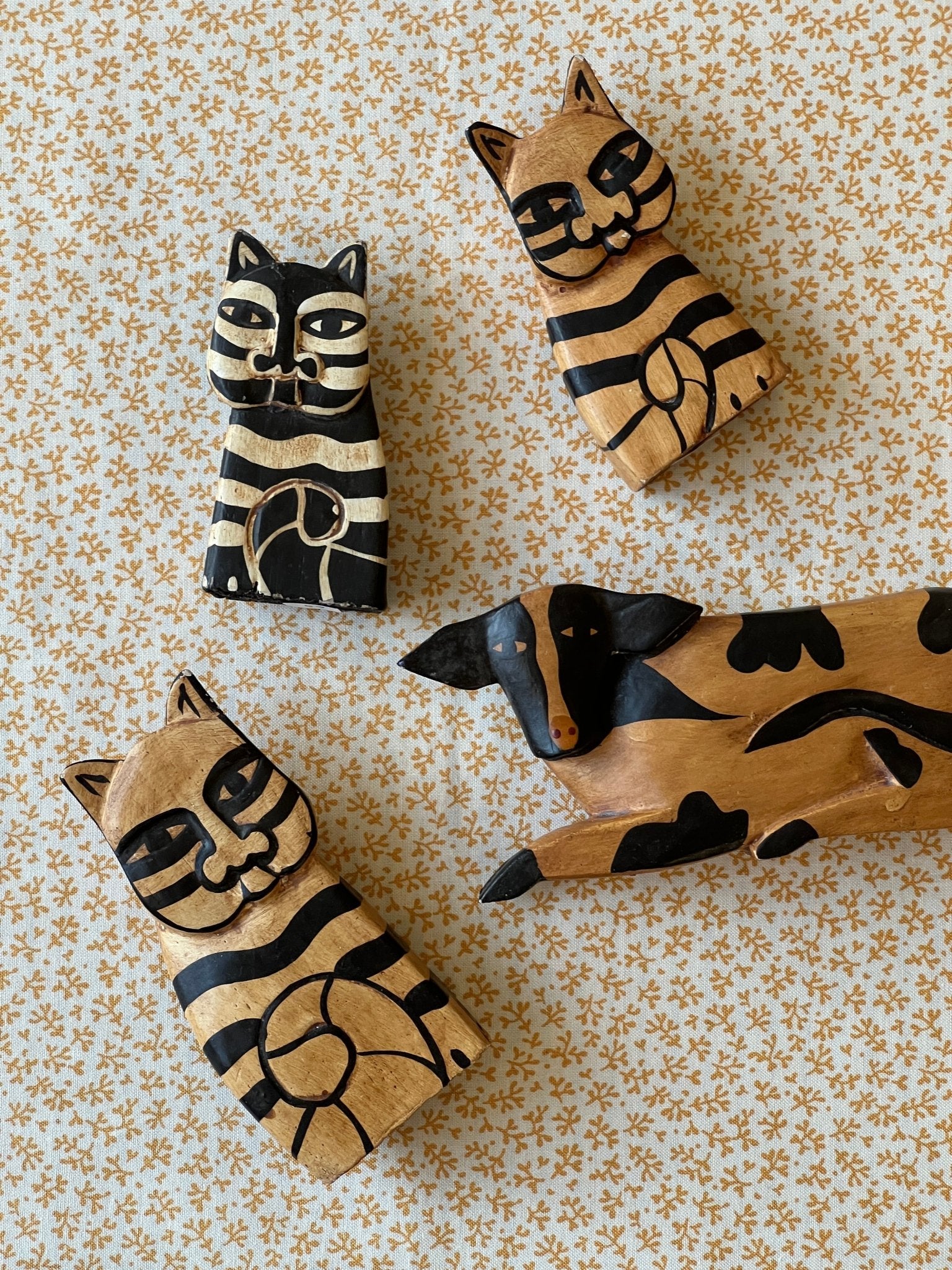 Wooden cat - NEROLI