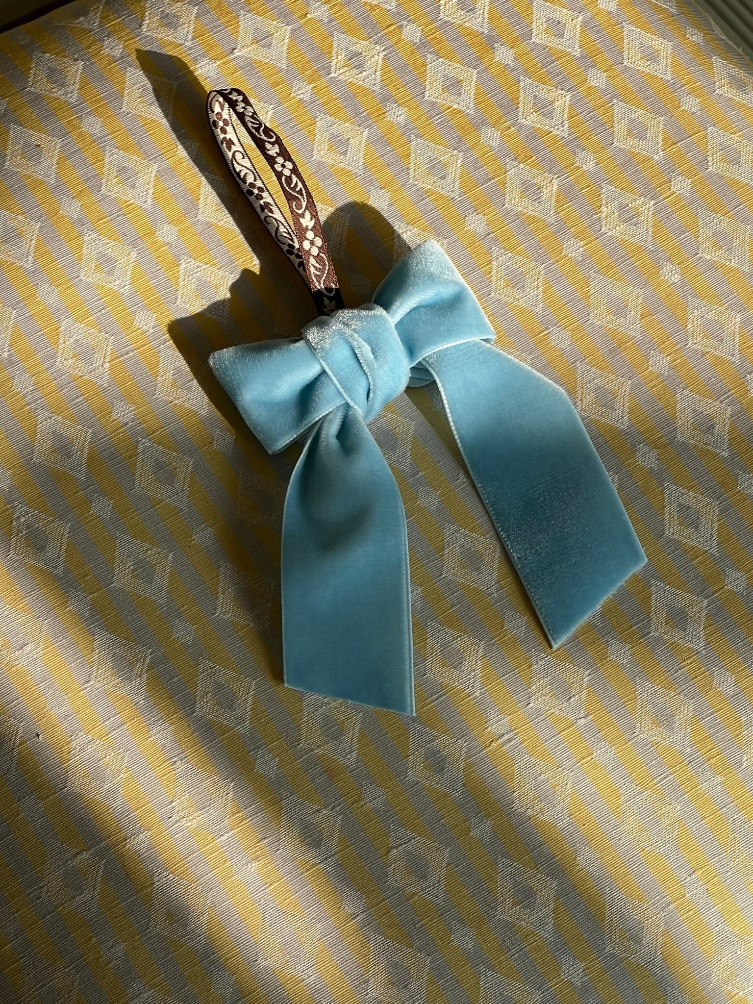 Bow #8 - NEROLI