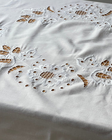 Embroidered tablecloth - NEROLI