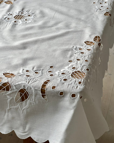 Embroidered tablecloth - NEROLI