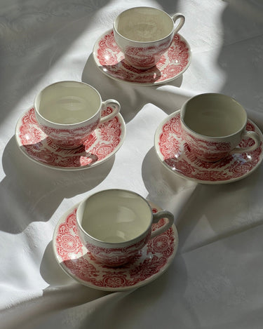 English cups and saucers - NEROLI