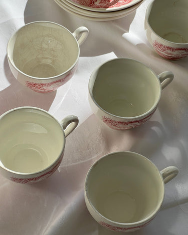 English cups and saucers - NEROLI