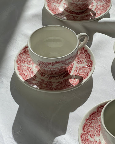 English cups and saucers - NEROLI