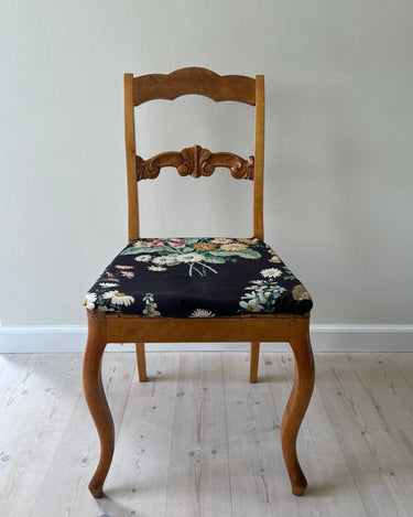 Wooden chair with floral seat - NEROLI