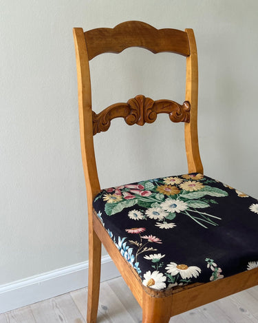 Wooden chair with floral seat - NEROLI